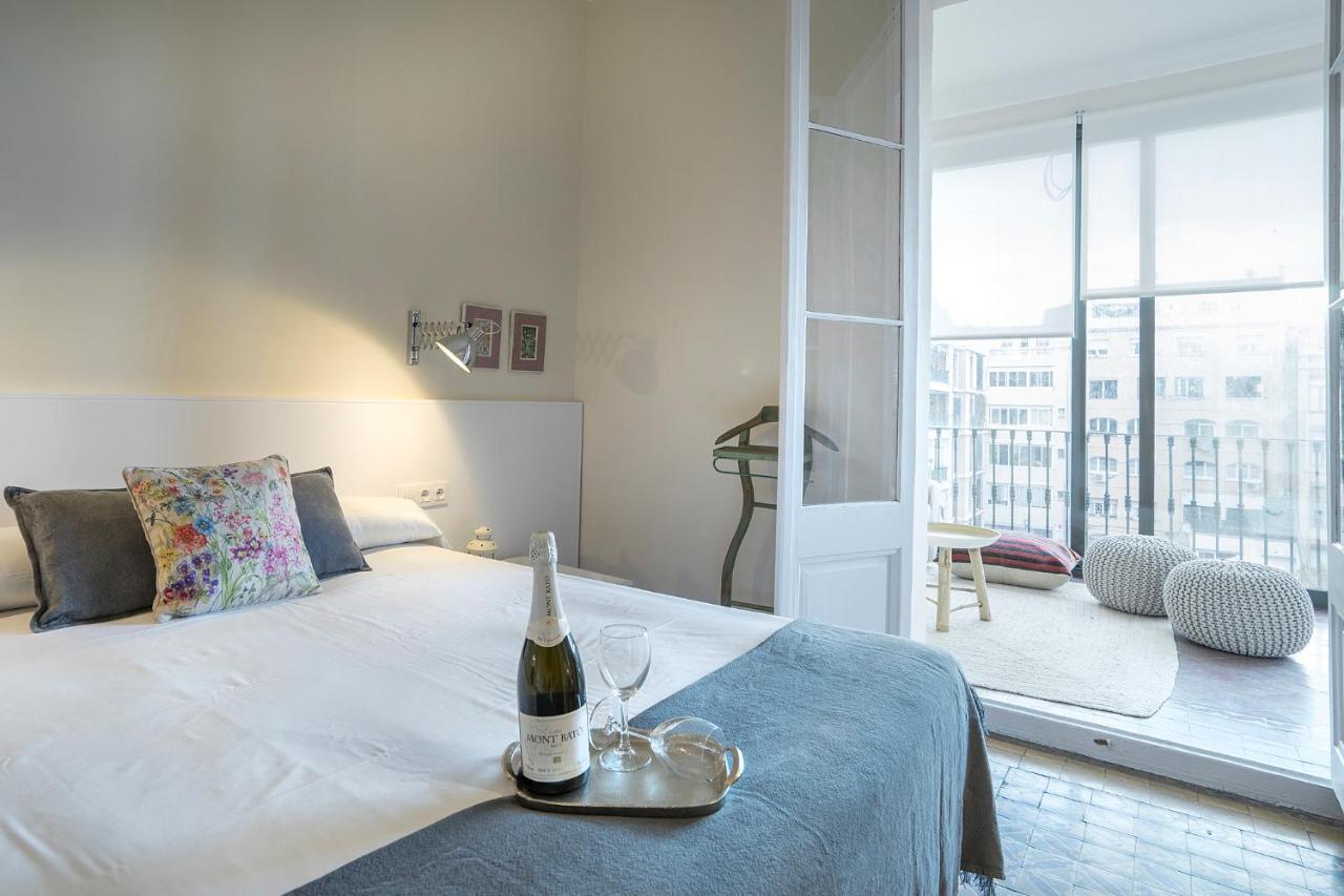 Friendly Rentals Gran Via Barcelona Bagian luar foto