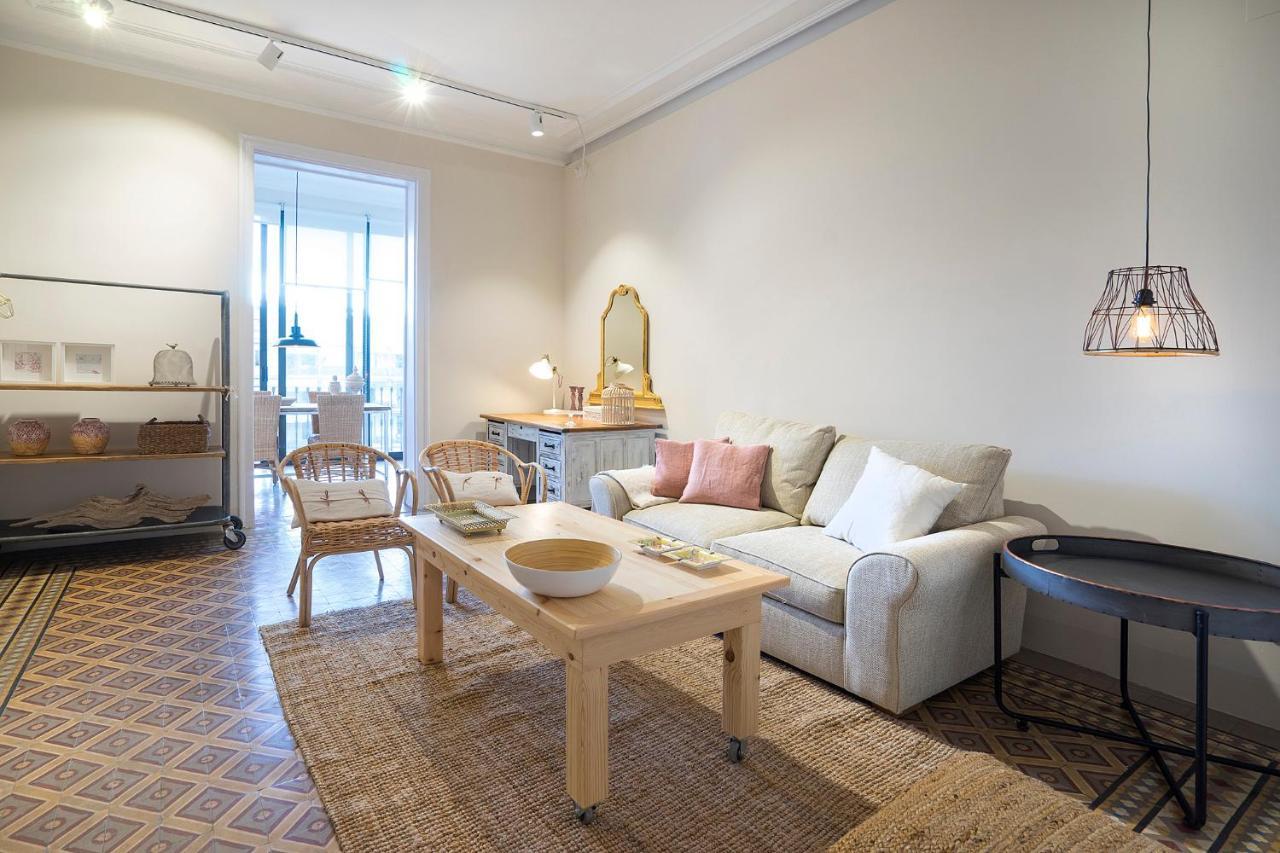Friendly Rentals Gran Via Barcelona Bagian luar foto