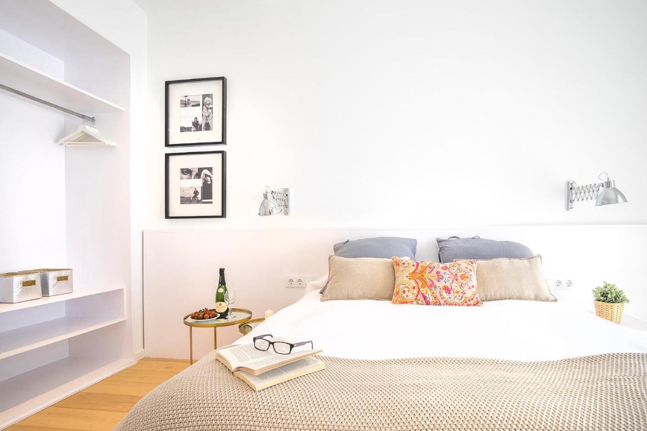 Friendly Rentals Gran Via Barcelona Bagian luar foto